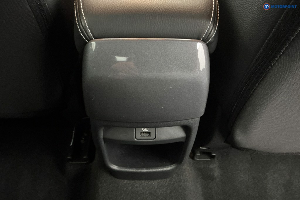 Nissan Juke N-Connecta Automatic Petrol-Electric Hybrid SUV - Stock Number (1648764) - 9th supplementary image