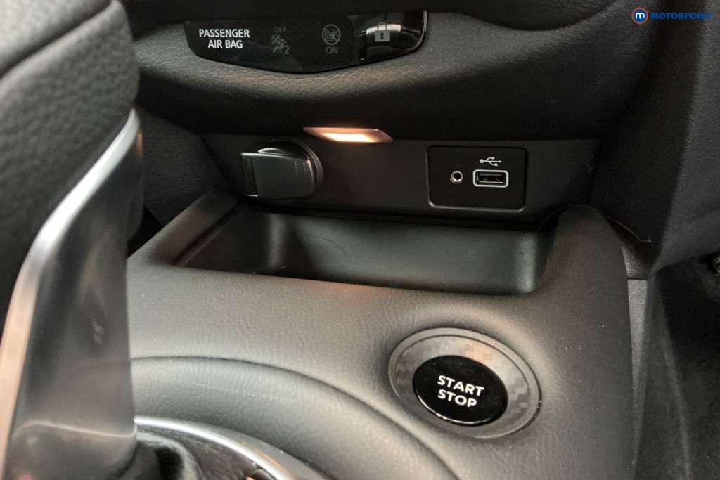 Nissan Juke N-Connecta Automatic Petrol-Electric Hybrid SUV - Stock Number (1648764) - 15th supplementary image