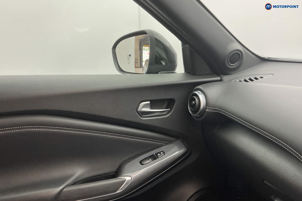Nissan Juke N-Connecta Automatic Petrol-Electric Hybrid SUV - Stock Number (1648764) - 18th supplementary image