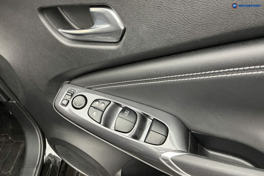 Nissan Juke N-Connecta Automatic Petrol-Electric Hybrid SUV - Stock Number (1648764) - 24th supplementary image