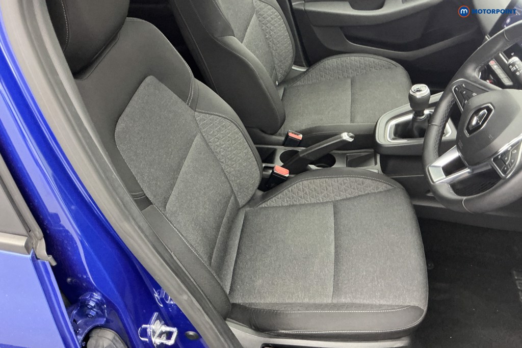 Renault Clio Iconic Manual Petrol Hatchback - Stock Number (1648821) - 5th supplementary image