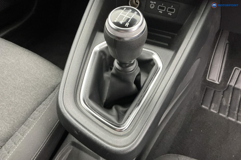 Renault Clio Iconic Manual Petrol Hatchback - Stock Number (1648821) - 13th supplementary image
