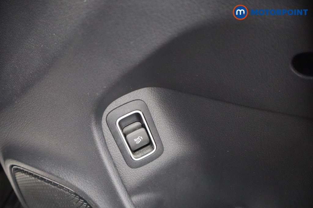 Mercedes-Benz CLA Amg Line Automatic Petrol Coupe - Stock Number (1648885) - 12th supplementary image