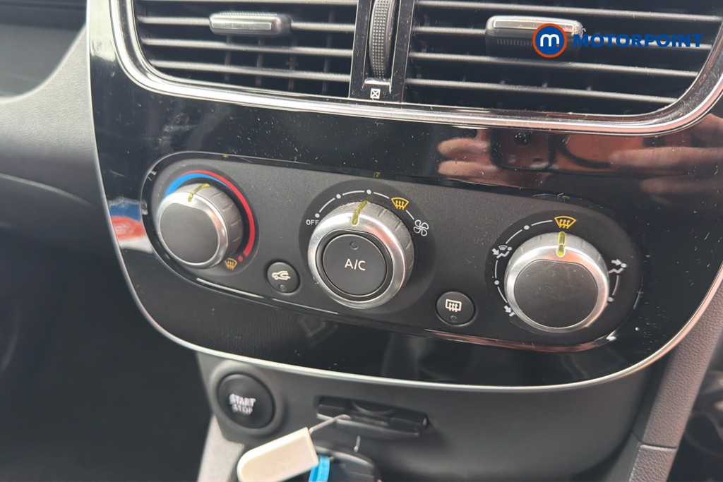 Renault Clio Dynamique Nav Manual Petrol Hatchback - Stock Number (1649118) - 12th supplementary image