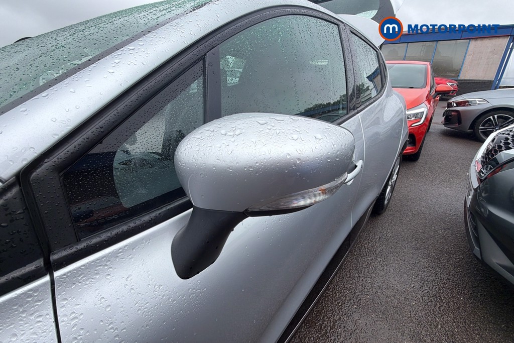 Renault Clio Dynamique Nav Manual Petrol Hatchback - Stock Number (1649118) - 43rd supplementary image