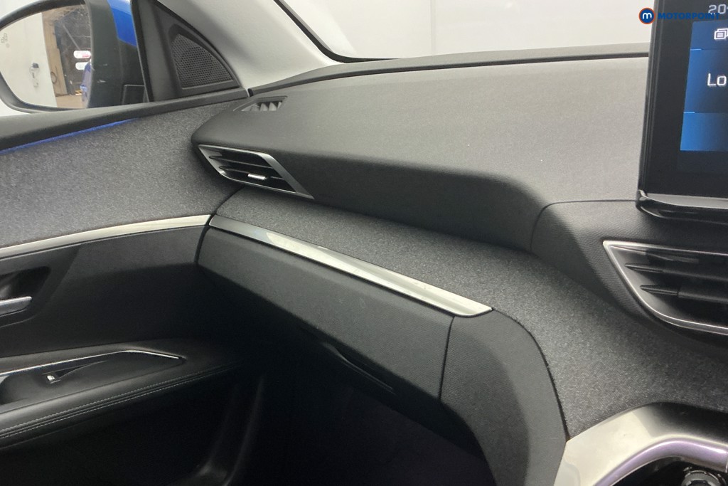 Peugeot 3008 Allure Premium Manual Diesel SUV - Stock Number (1649410) - 17th supplementary image