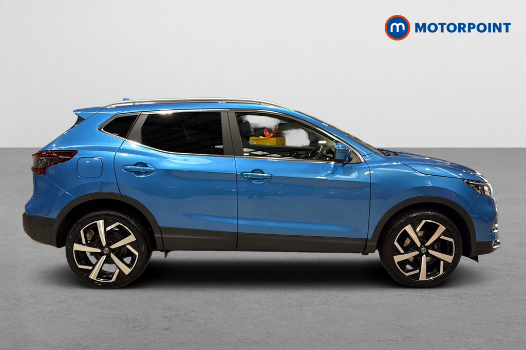 Nissan Qashqai N-Motion Automatic Petrol SUV - Stock Number (1649721) - Passenger side