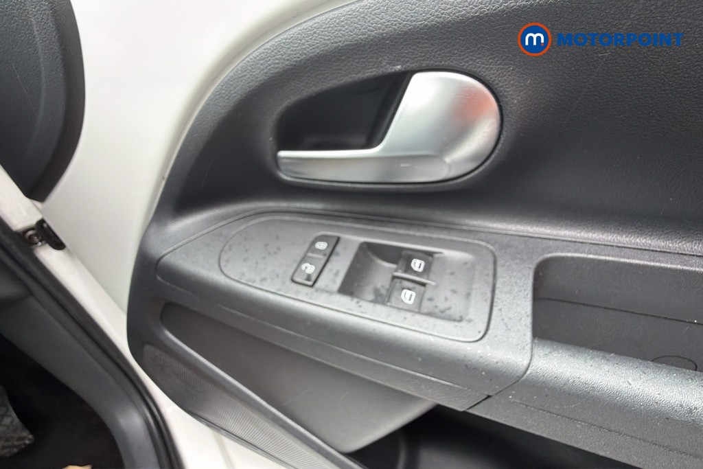Volkswagen UP Move Up Manual Petrol Hatchback - Stock Number (1649834) - 20th supplementary image