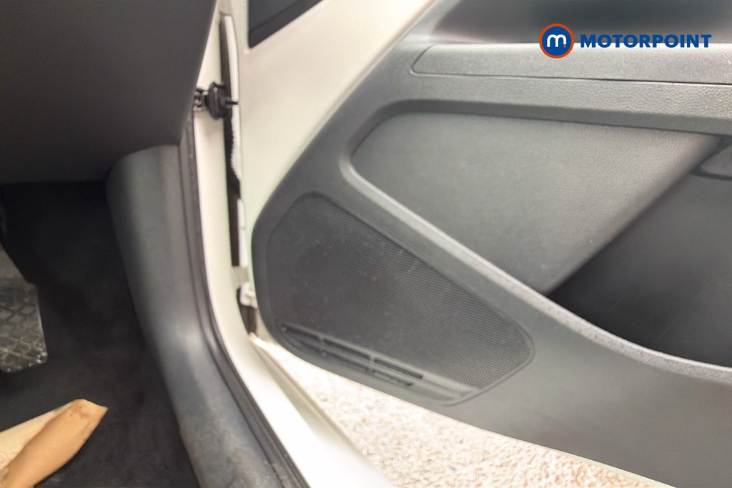 Volkswagen UP Move Up Manual Petrol Hatchback - Stock Number (1649834) - 21st supplementary image