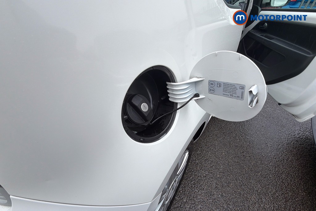 Volkswagen UP Move Up Manual Petrol Hatchback - Stock Number (1649834) - 41st supplementary image