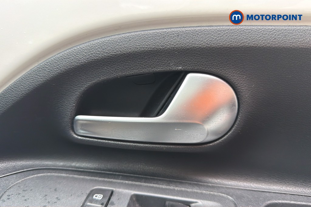 Volkswagen UP Move Up Manual Petrol Hatchback - Stock Number (1649834) - 42nd supplementary image