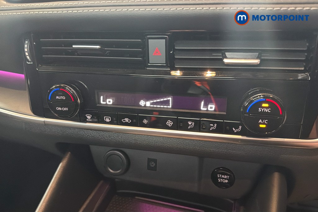 Nissan Qashqai N-Connecta Automatic Petrol-Electric Hybrid SUV - Stock Number (1650055) - 12th supplementary image