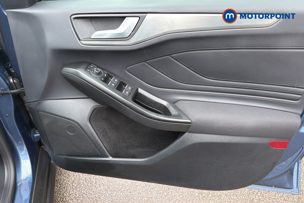 Ford Focus Titanium Automatic Petrol Estate - Stock Number (1650329) - 18th supplementary image