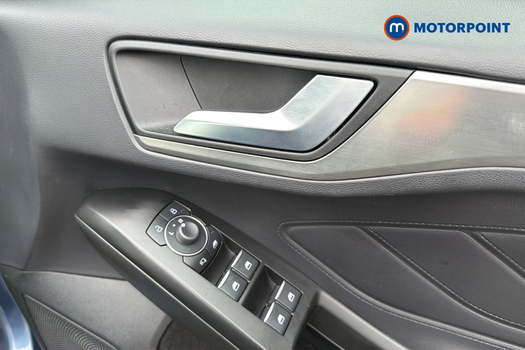 Ford Focus Titanium Automatic Petrol Estate - Stock Number (1650329) - 19th supplementary image