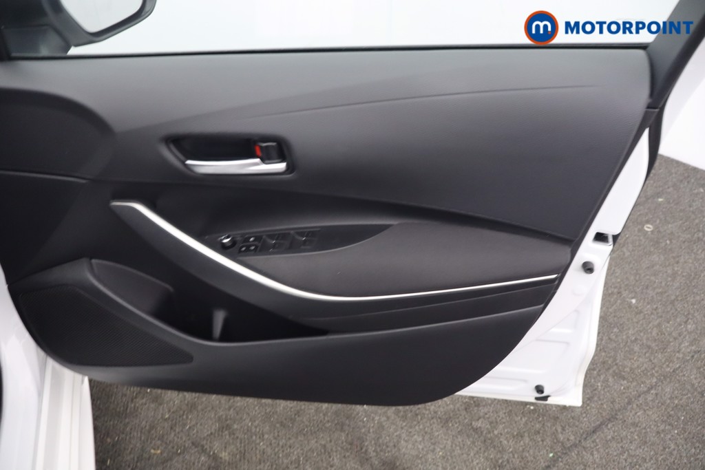 Toyota Corolla Icon Automatic Petrol-Electric Hybrid Hatchback - Stock Number (1650398) - 10th supplementary image