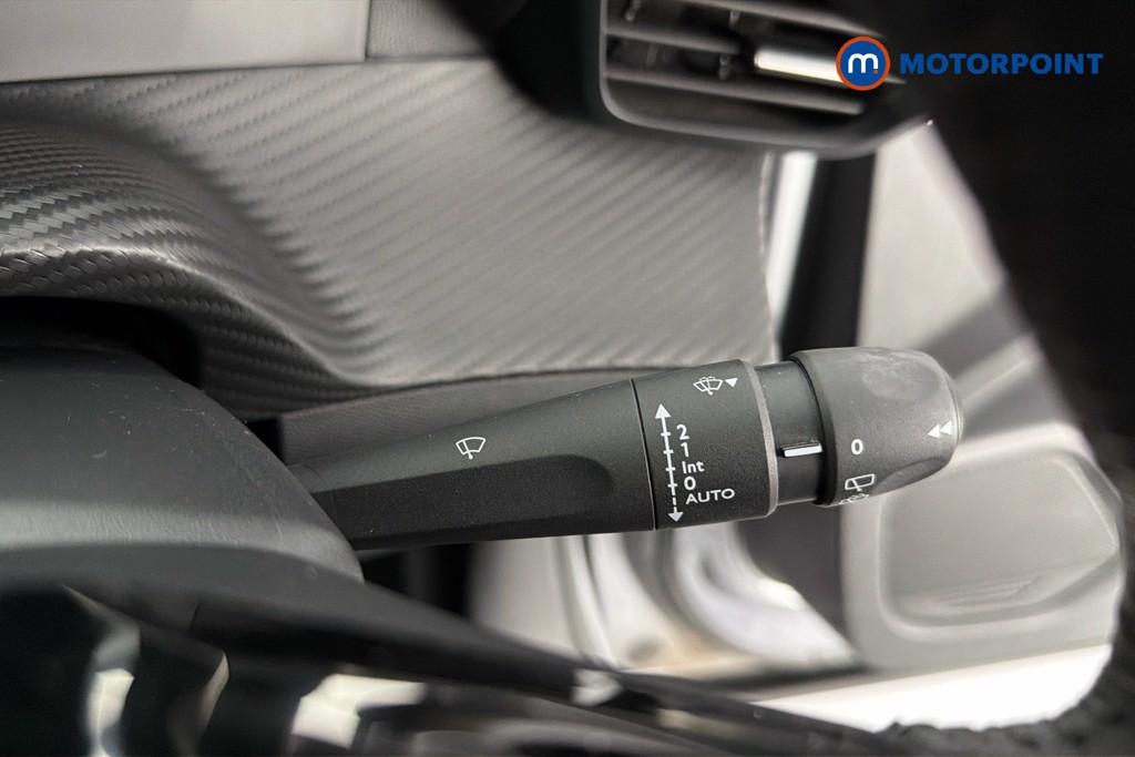 Peugeot 2008 Allure Premium-Plus Manual Petrol SUV - Stock Number (1650562) - 7th supplementary image