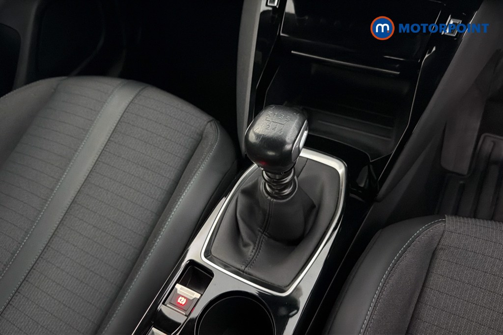 Peugeot 2008 Allure Premium-Plus Manual Petrol SUV - Stock Number (1650562) - 15th supplementary image