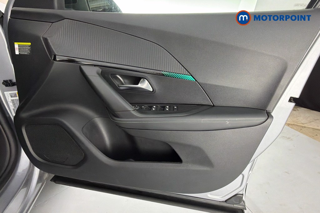 Peugeot 2008 Allure Premium-Plus Manual Petrol SUV - Stock Number (1650562) - 19th supplementary image