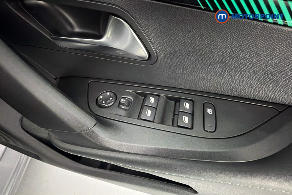 Peugeot 2008 Allure Premium-Plus Manual Petrol SUV - Stock Number (1650562) - 20th supplementary image