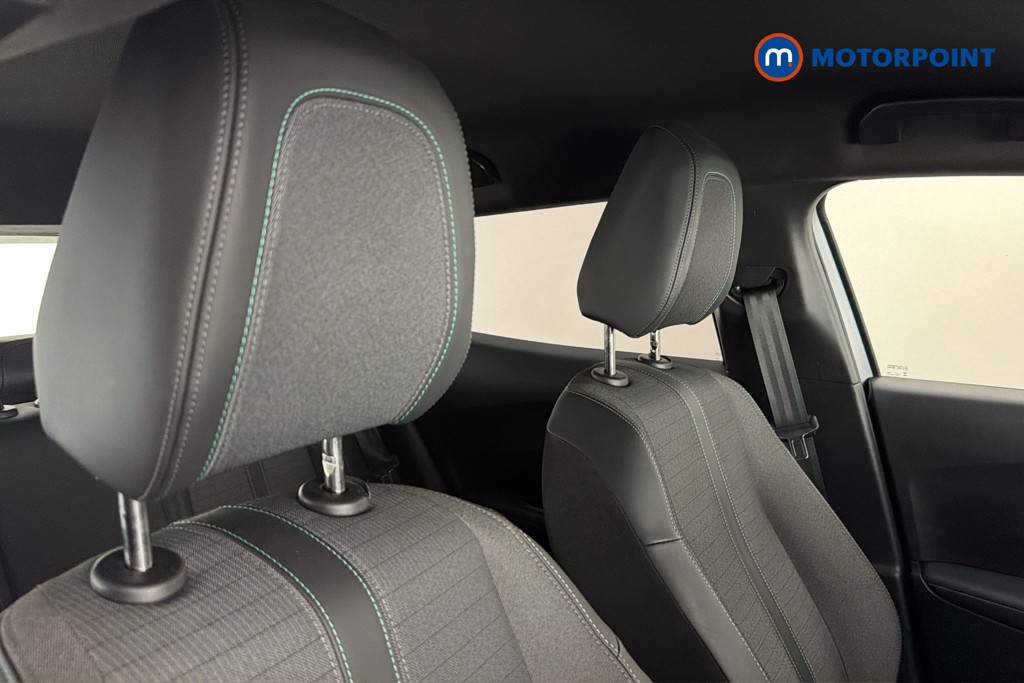 Peugeot 2008 Allure Premium-Plus Manual Petrol SUV - Stock Number (1650562) - 23rd supplementary image