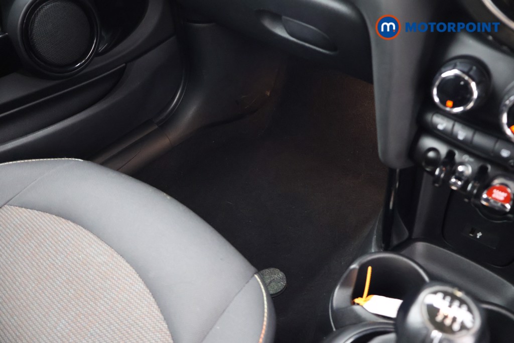 Mini Hatchback Cooper Classic Manual Petrol Hatchback - Stock Number (1650628) - 12th supplementary image
