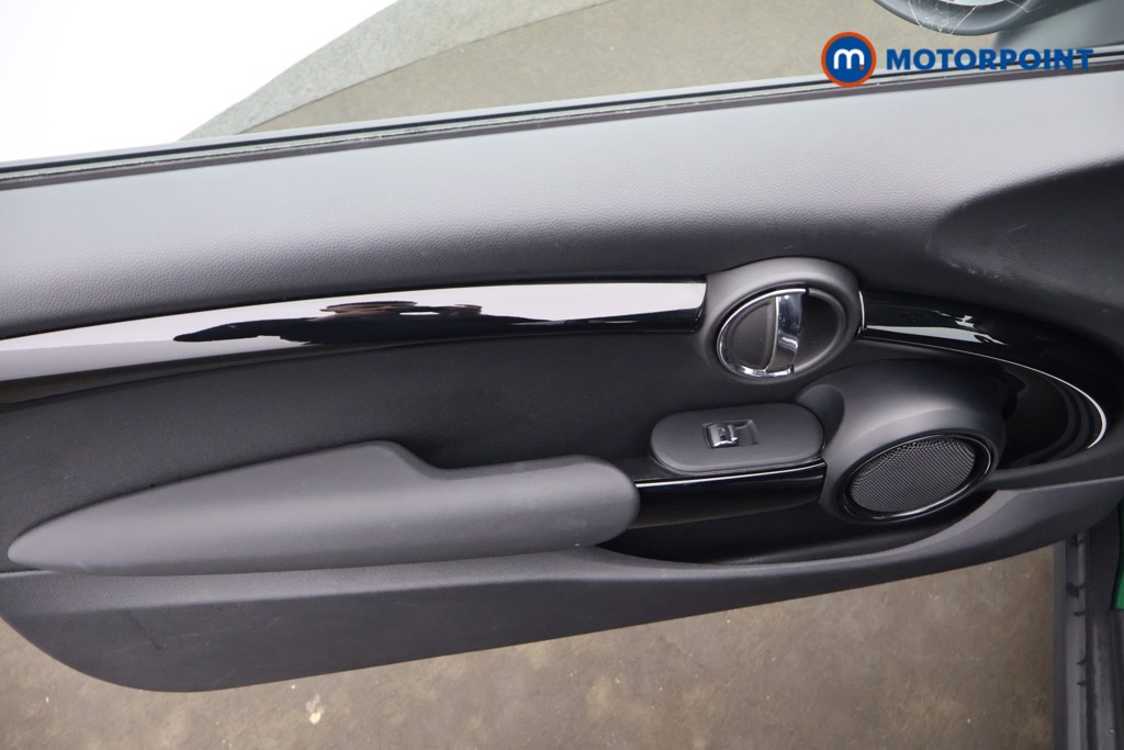 Mini Hatchback Cooper Classic Manual Petrol Hatchback - Stock Number (1650628) - 19th supplementary image
