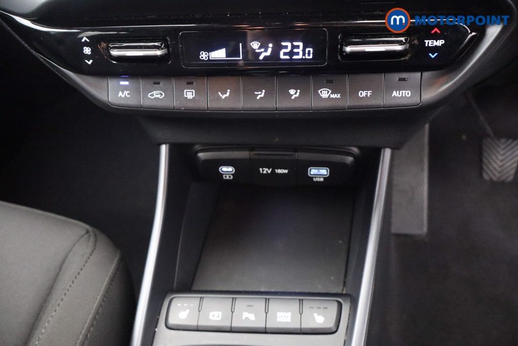Hyundai I20 Premium Manual Petrol Hatchback - Stock Number (1651131) - 17th supplementary image