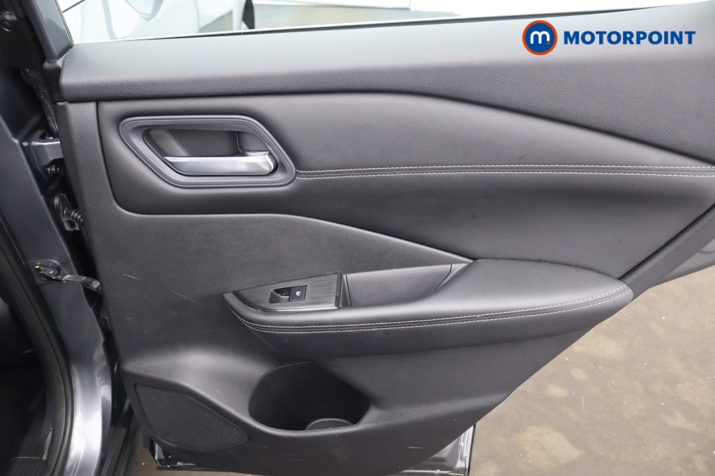 Nissan Qashqai Acenta Premium Manual Petrol SUV - Stock Number (1651254) - 17th supplementary image