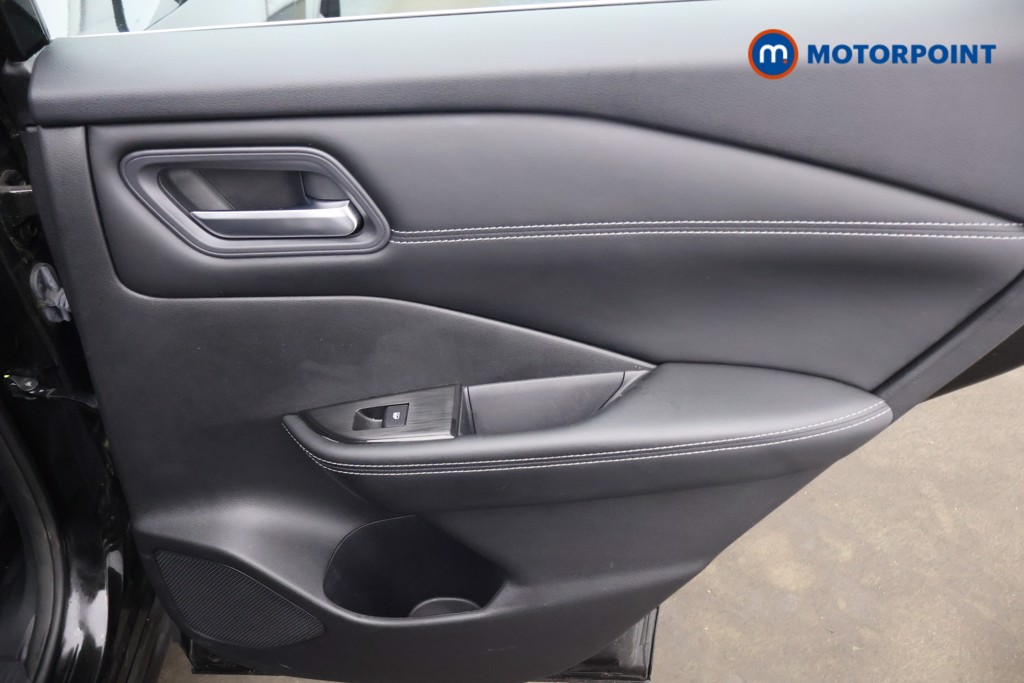 Nissan Qashqai Acenta Premium Manual Petrol SUV - Stock Number (1651461) - 17th supplementary image