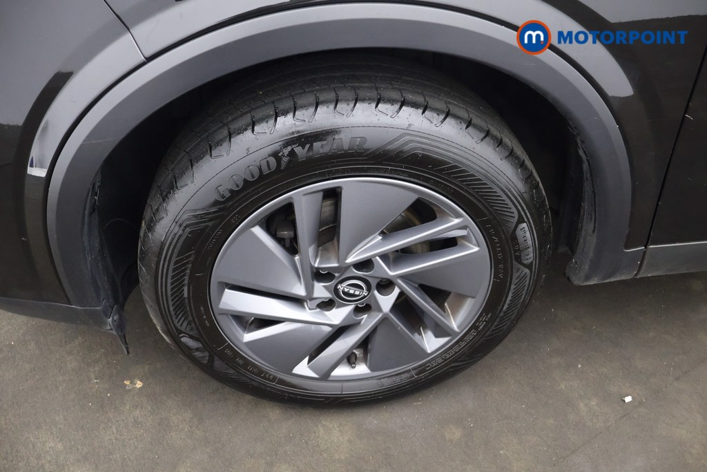 Nissan Qashqai Acenta Premium Manual Petrol SUV - Stock Number (1651461) - 1st supplementary image