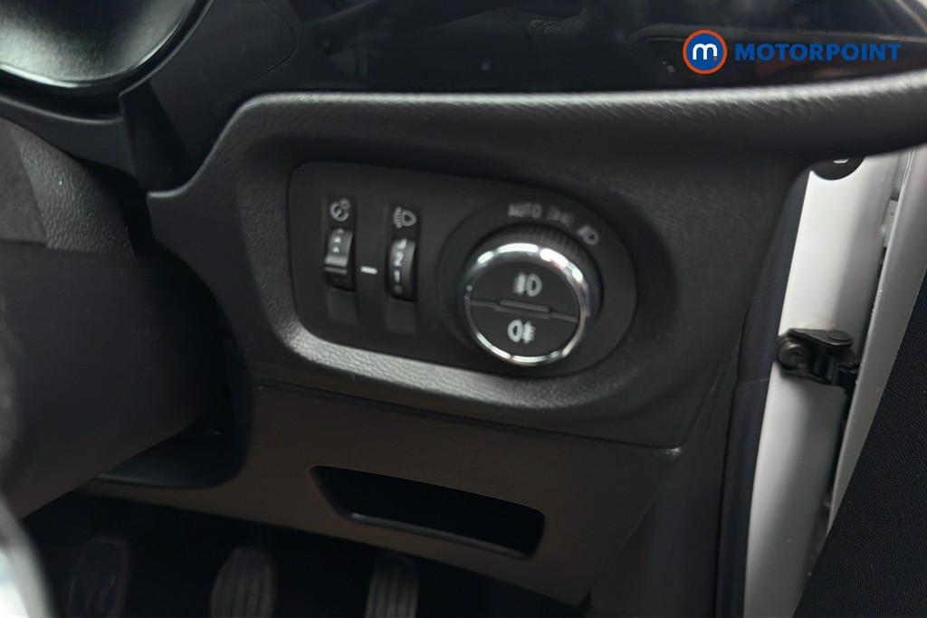 Vauxhall Corsa Elite Edition Manual Petrol Hatchback - Stock Number (1651565) - 18th supplementary image