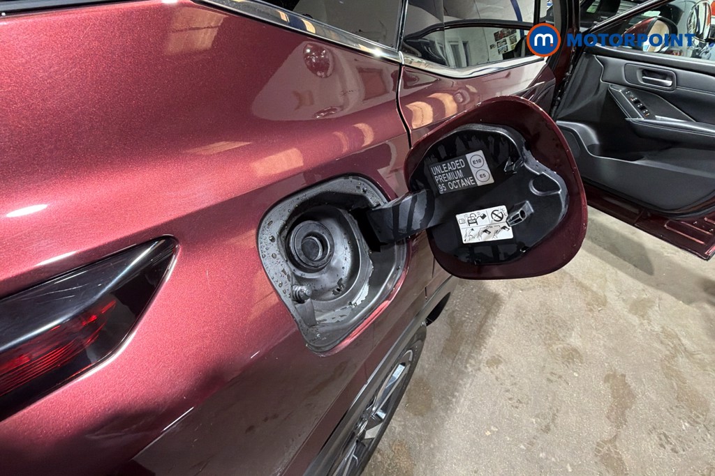 Nissan Qashqai N-Connecta Automatic Petrol SUV - Stock Number (1651695) - 41st supplementary image