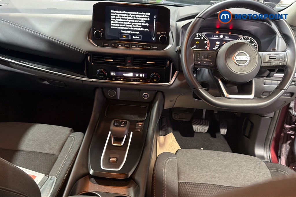Nissan Qashqai N-Connecta Automatic Petrol SUV - Stock Number (1651695) - 1st supplementary image
