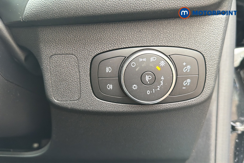 Ford Focus Titanium Vignale Manual Petrol Estate - Stock Number (1652017) - 11th supplementary image
