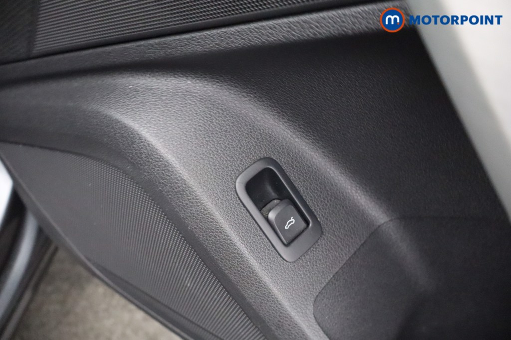 Audi Q2 S Line Automatic Petrol SUV - Stock Number (1652471) - 12th supplementary image