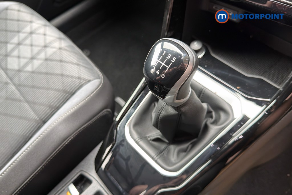 Volkswagen T-Roc R-Line Manual Petrol SUV - Stock Number (1652784) - 15th supplementary image