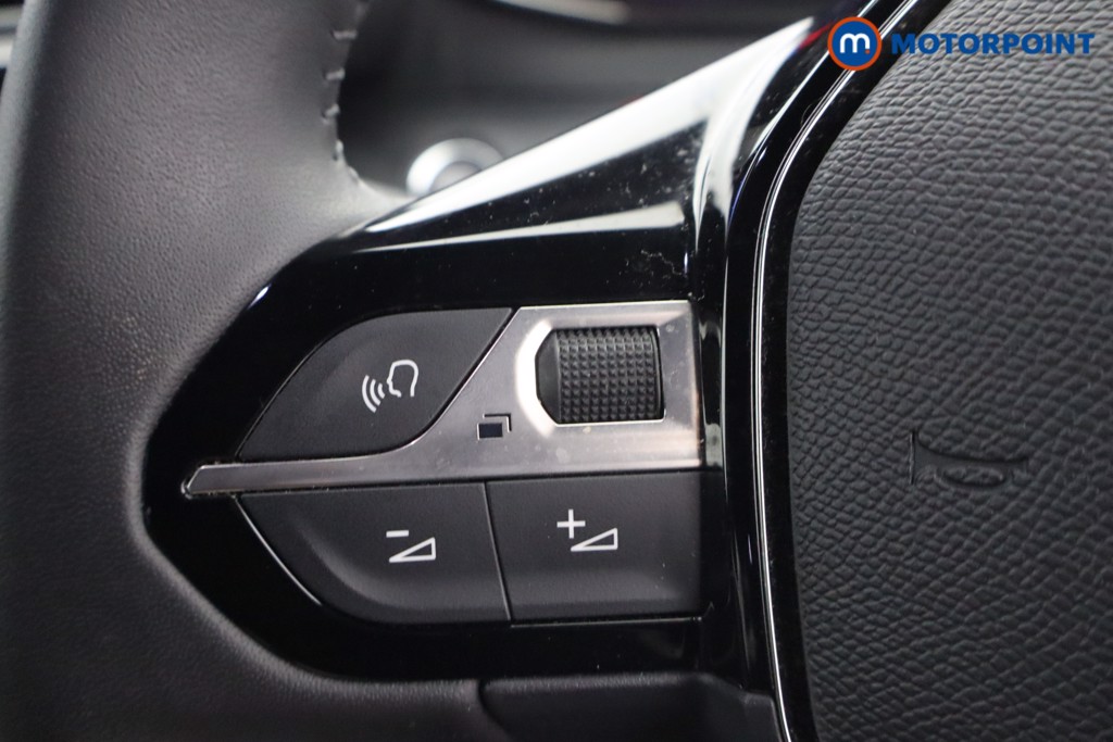 Peugeot 2008 Allure Manual Petrol SUV - Stock Number (1652848) - 15th supplementary image
