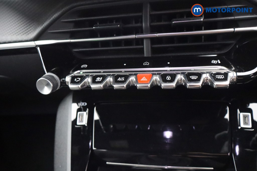 Peugeot 2008 Allure Manual Petrol SUV - Stock Number (1652848) - 17th supplementary image
