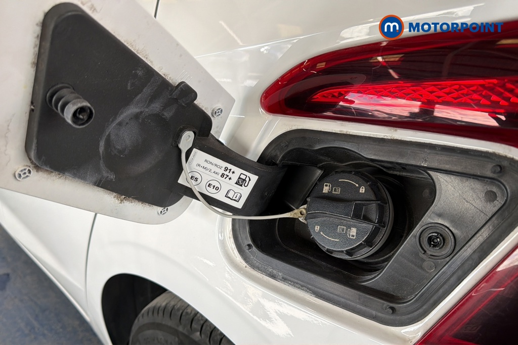 Hyundai I20 Se Connect Manual Petrol Hatchback - Stock Number (1652961) - 41st supplementary image
