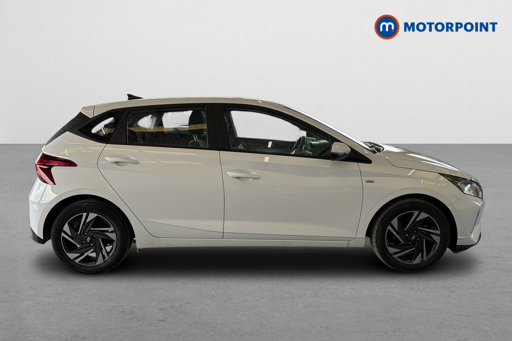 Hyundai I20 Se Connect Manual Petrol Hatchback - Stock Number (1652961) - Passenger side