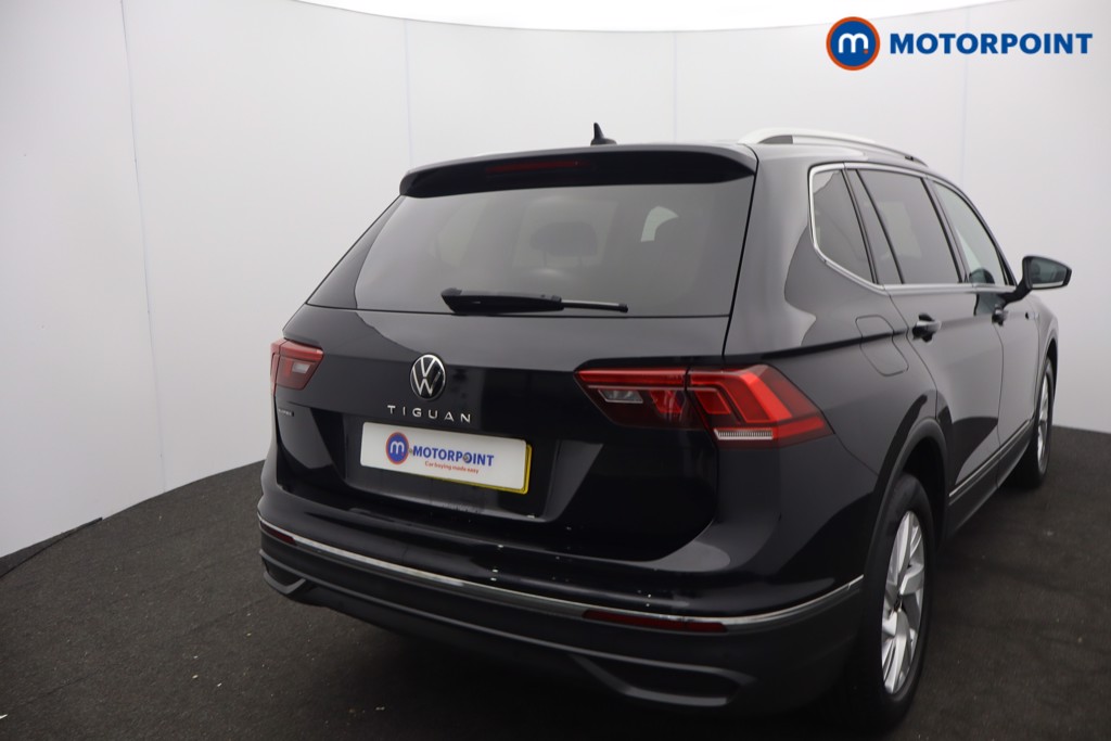Volkswagen Tiguan Allspace Life Automatic Petrol SUV - Stock Number (1653315) - 2nd supplementary image