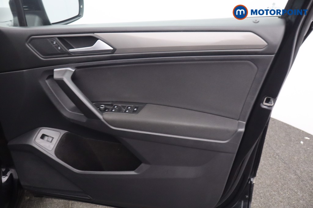 Volkswagen Tiguan Allspace Life Automatic Petrol SUV - Stock Number (1653315) - 12th supplementary image
