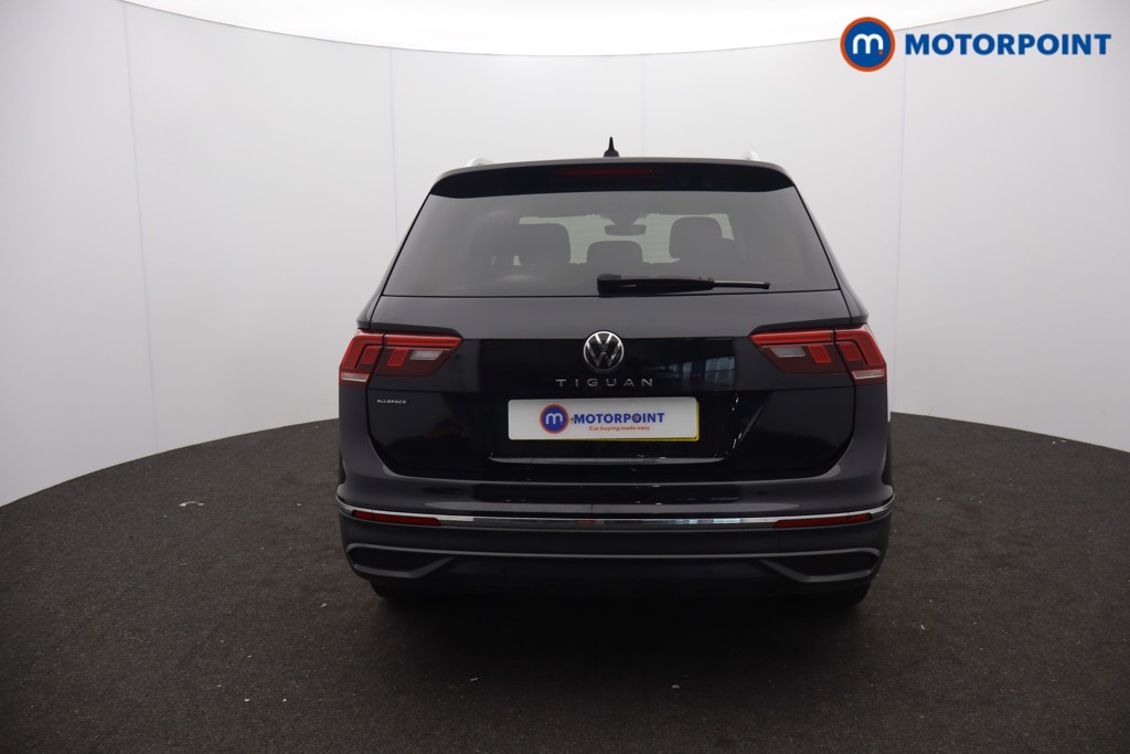 Volkswagen Tiguan Allspace Life Automatic Petrol SUV - Stock Number (1653315) - 1st supplementary image