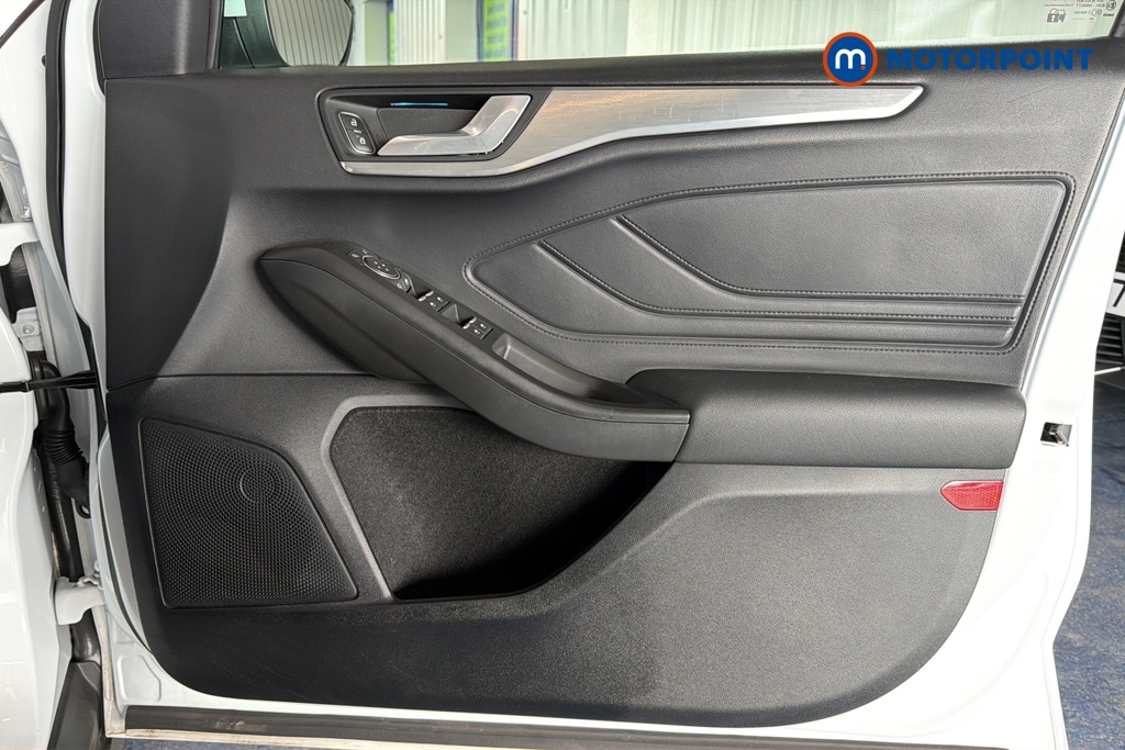 Ford Focus Titanium Edition Manual Petrol Hatchback - Stock Number (1653522) - 18th supplementary image