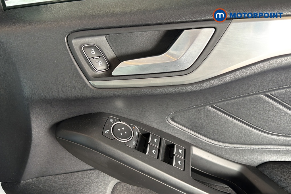 Ford Focus Titanium Edition Manual Petrol Hatchback - Stock Number (1653522) - 19th supplementary image