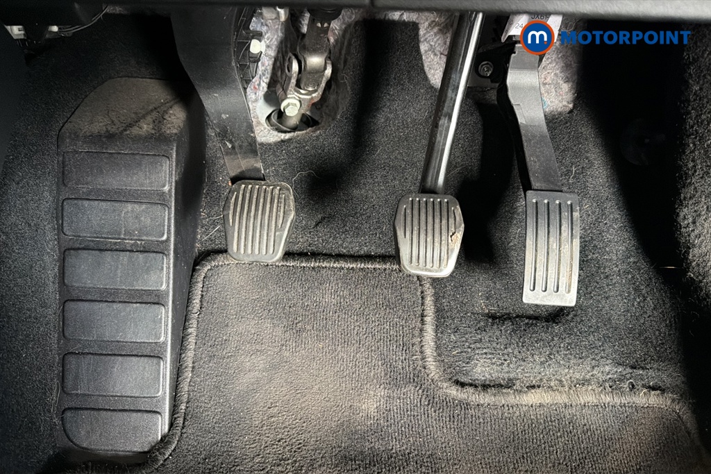 Ford Focus Titanium Edition Manual Petrol Hatchback - Stock Number (1653522) - 24th supplementary image