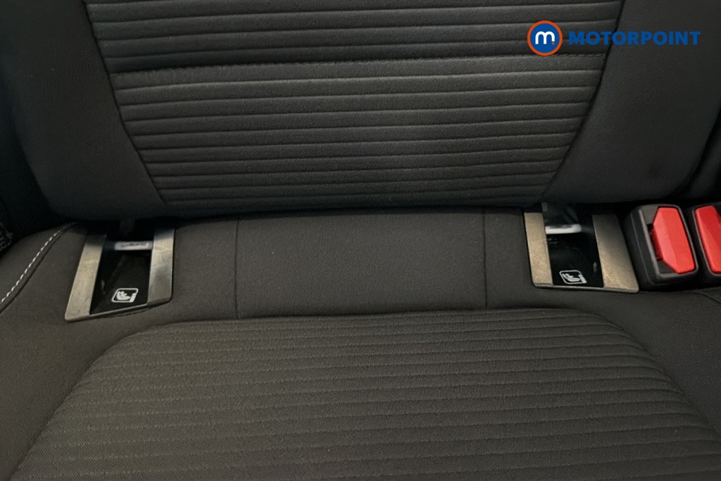Ford Focus Titanium Edition Manual Petrol Hatchback - Stock Number (1653522) - 27th supplementary image