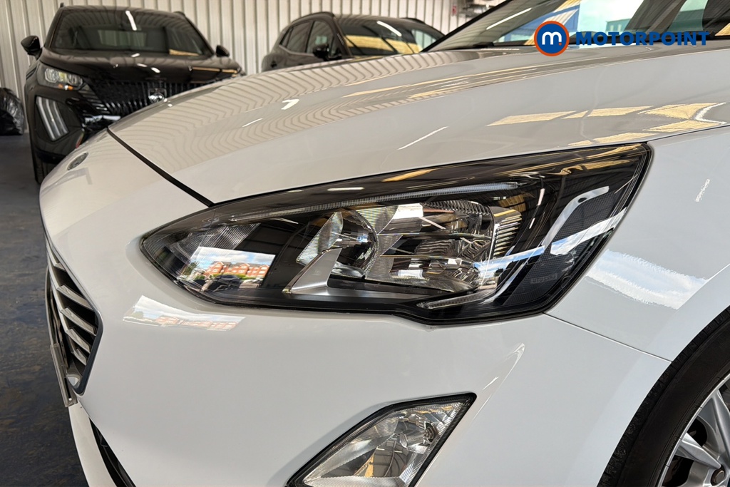 Ford Focus Titanium Edition Manual Petrol Hatchback - Stock Number (1653522) - 42nd supplementary image