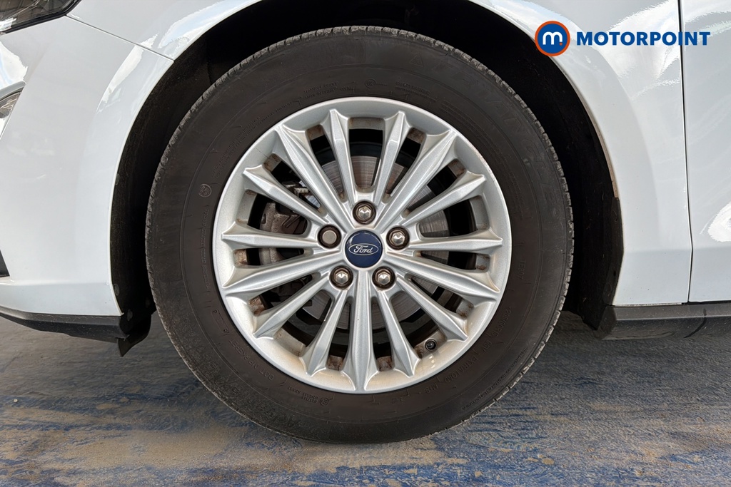 Ford Focus Titanium Edition Manual Petrol Hatchback - Stock Number (1653522) - 44th supplementary image