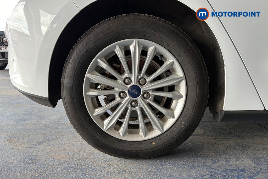 Ford Focus Titanium Edition Manual Petrol Hatchback - Stock Number (1653522) - 46th supplementary image